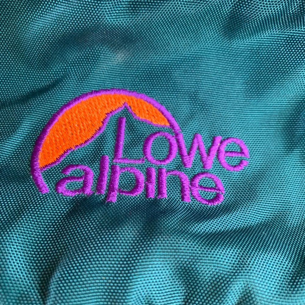 Vintage Lowe Alpine Crossbody/ Fanny Pack - Picture 6 of 10